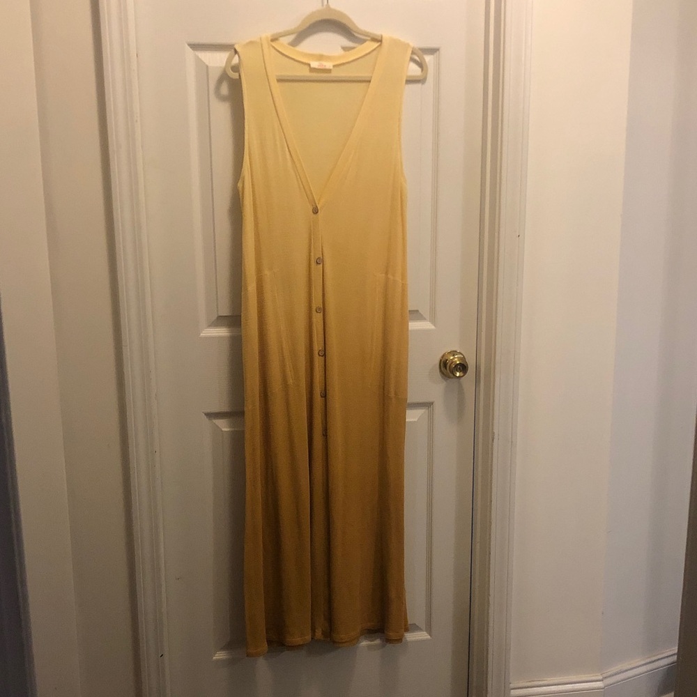 Hummingbird Sleeveless V-Neck Button-Front Maxi Dress in Mustard Yellow